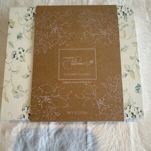 Cordelia Blooms Magnetic Eyelashes New In Box